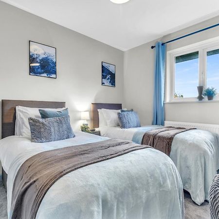 Mk 2-Bedroom Contractor'S Gem, 5 Beds, Sleeps 6, Free Parking Милтон-Кейнс Экстерьер фото
