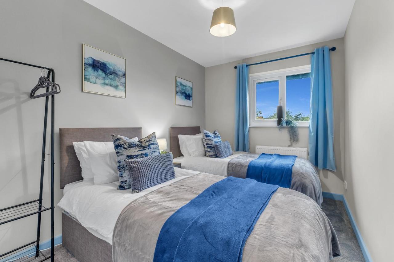 Mk 2-Bedroom Contractor'S Gem, 5 Beds, Sleeps 6, Free Parking Милтон-Кейнс Экстерьер фото