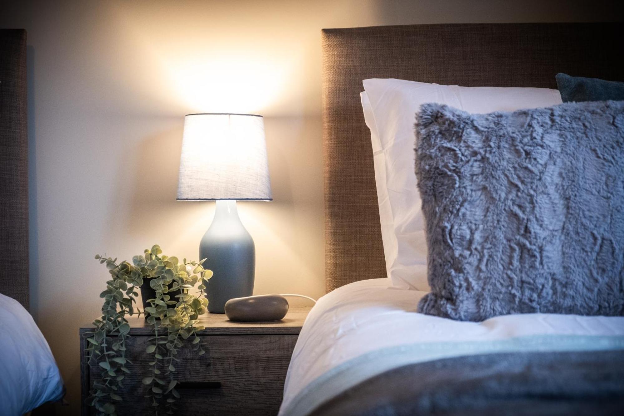 Mk 2-Bedroom Contractor'S Gem, 5 Beds, Sleeps 6, Free Parking Милтон-Кейнс Экстерьер фото