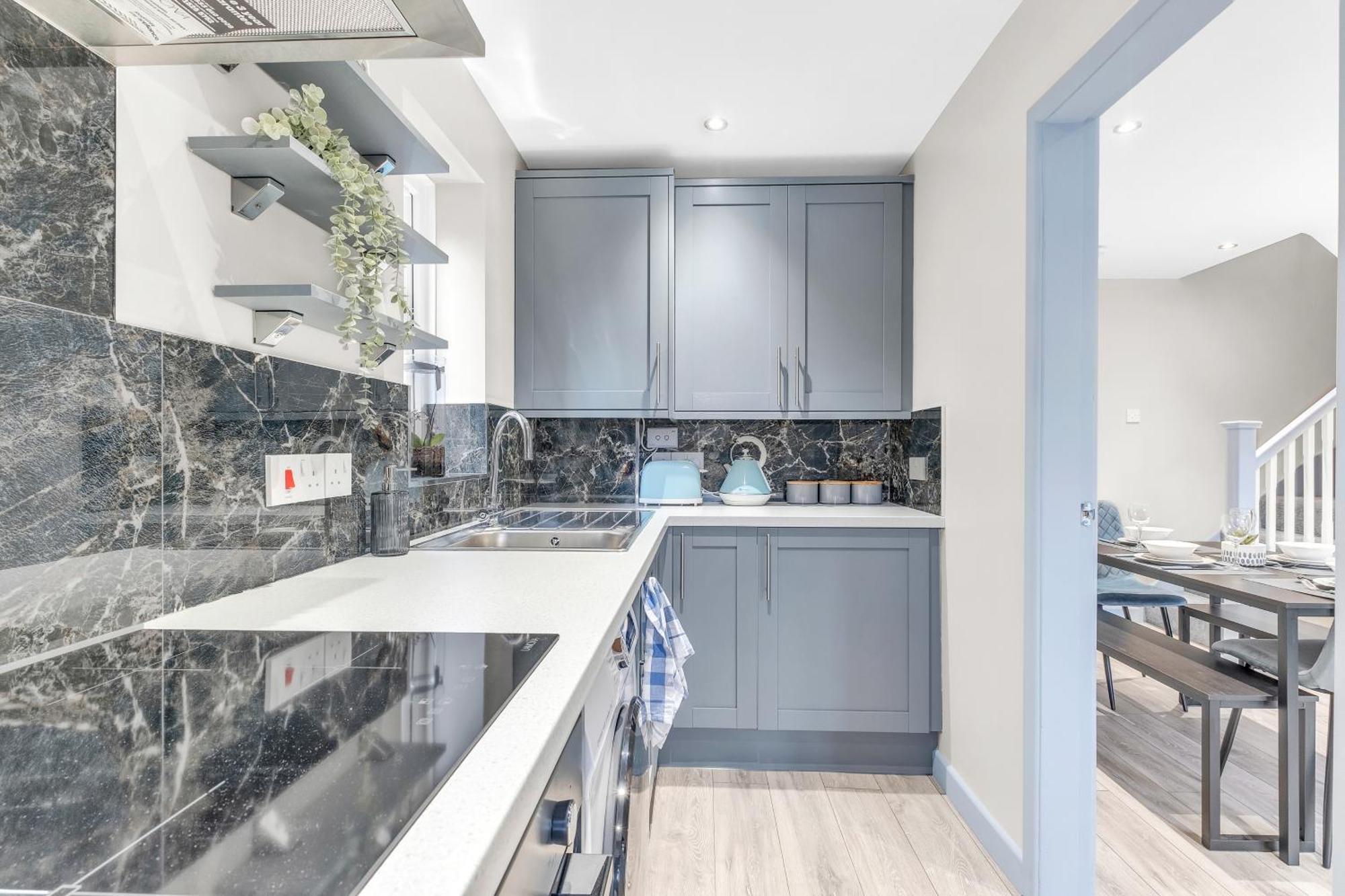 Mk 2-Bedroom Contractor'S Gem, 5 Beds, Sleeps 6, Free Parking Милтон-Кейнс Экстерьер фото