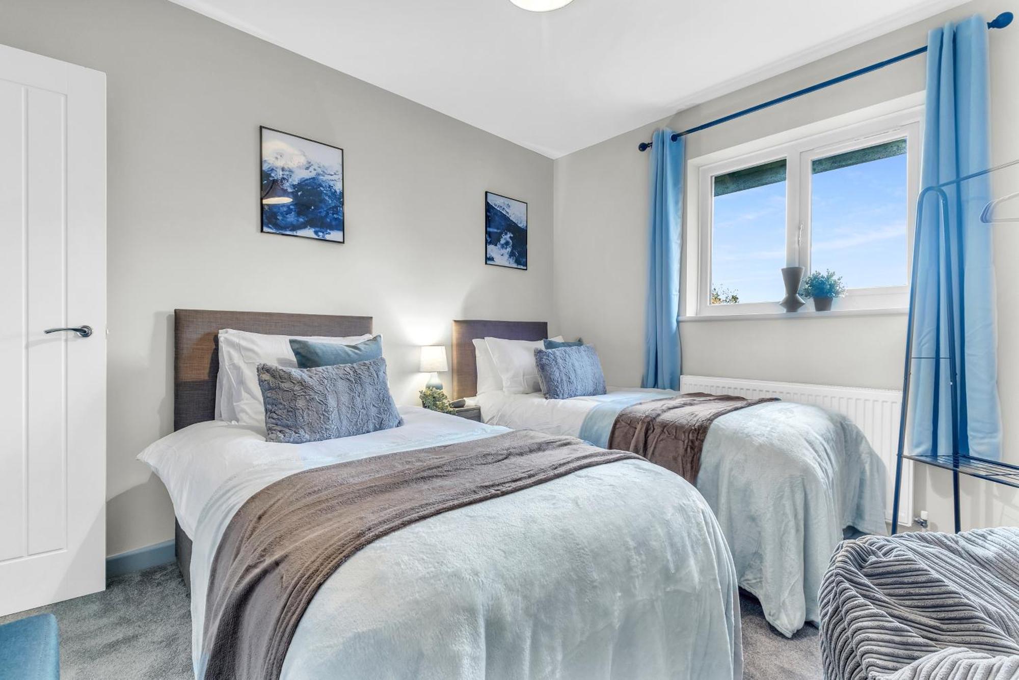 Mk 2-Bedroom Contractor'S Gem, 5 Beds, Sleeps 6, Free Parking Милтон-Кейнс Экстерьер фото