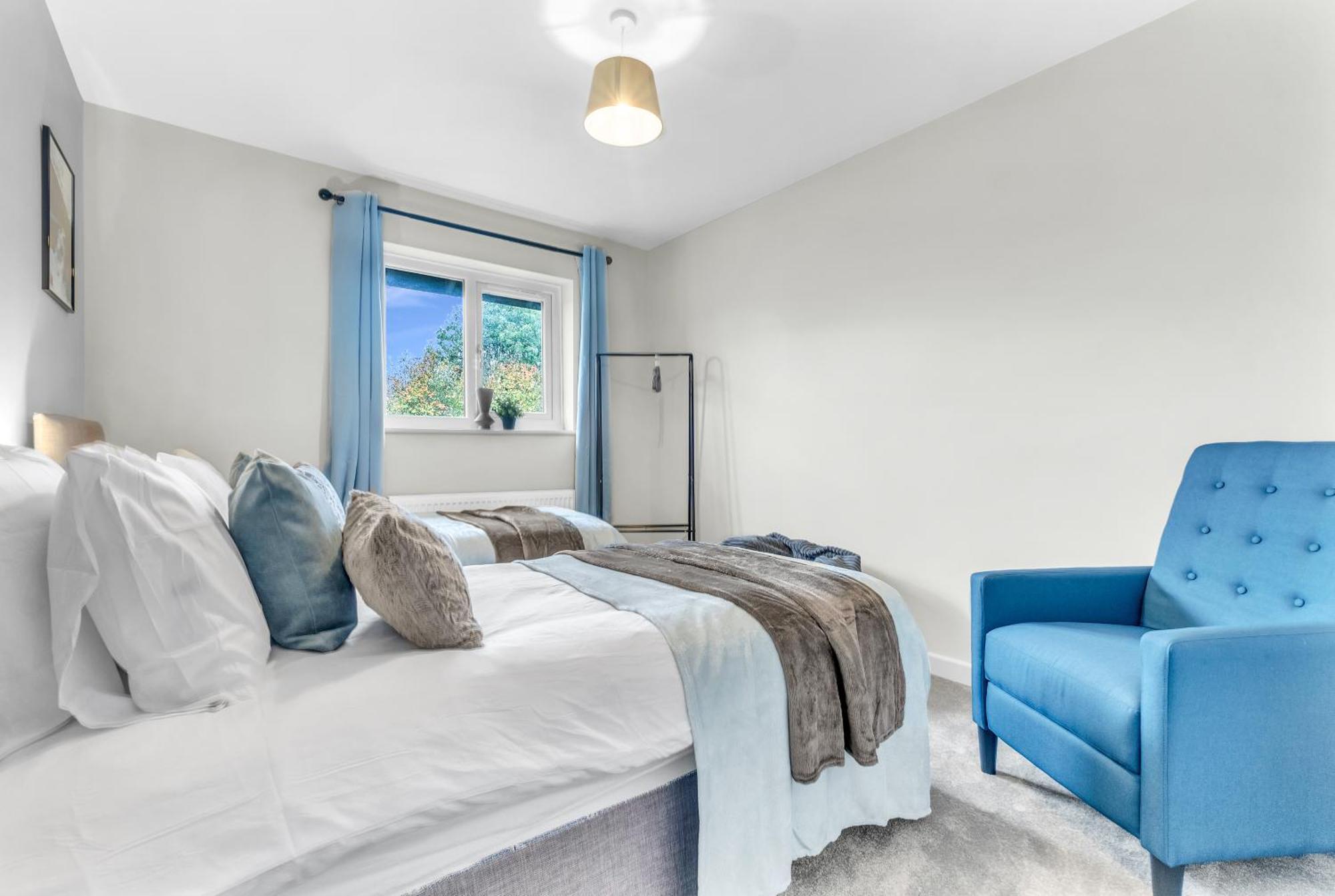 Mk 2-Bedroom Contractor'S Gem, 5 Beds, Sleeps 6, Free Parking Милтон-Кейнс Экстерьер фото